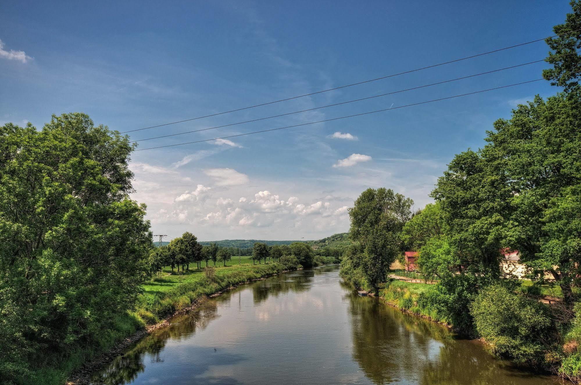 Hotel Zur Henne Наумбург Экстерьер фото